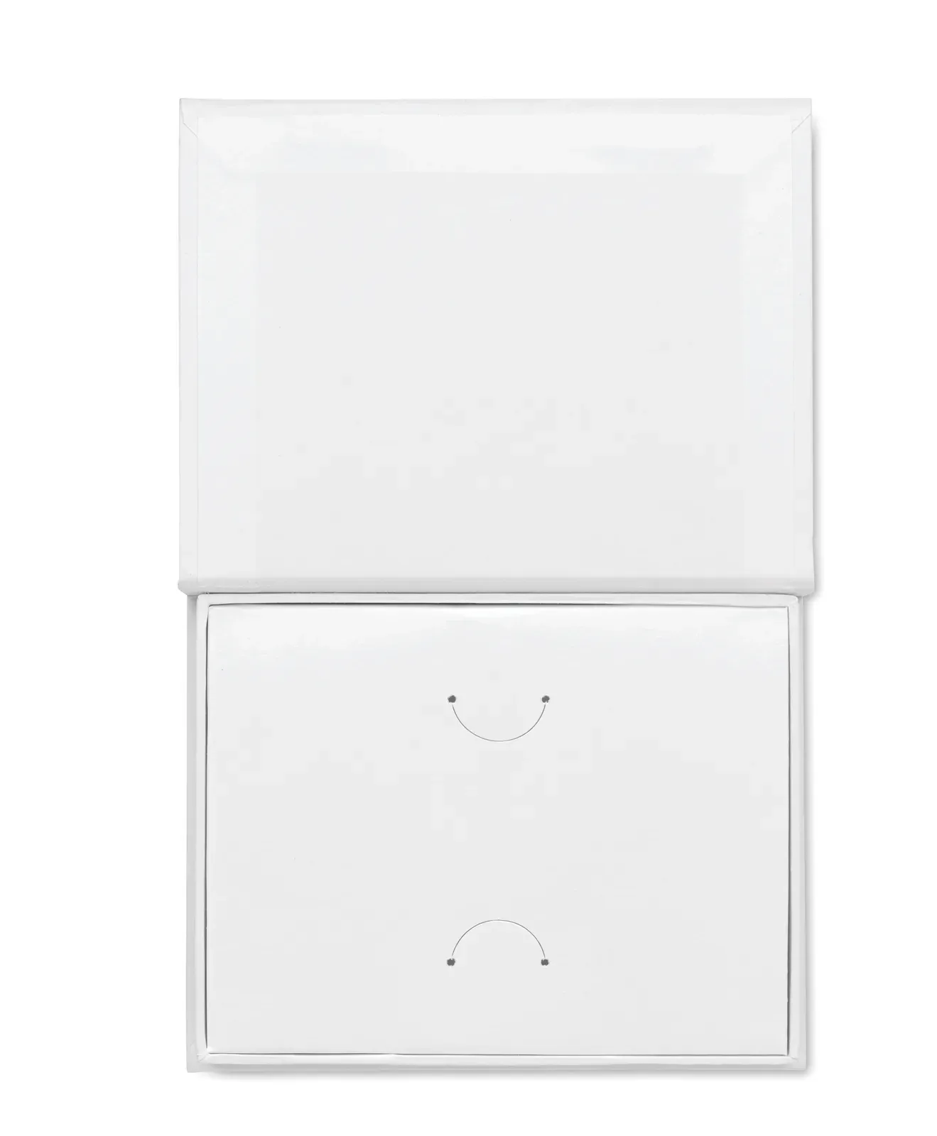 Kraft Paper Gift Card Box Hako with Magnetic Closure 13.5X10.5X2 cm — White