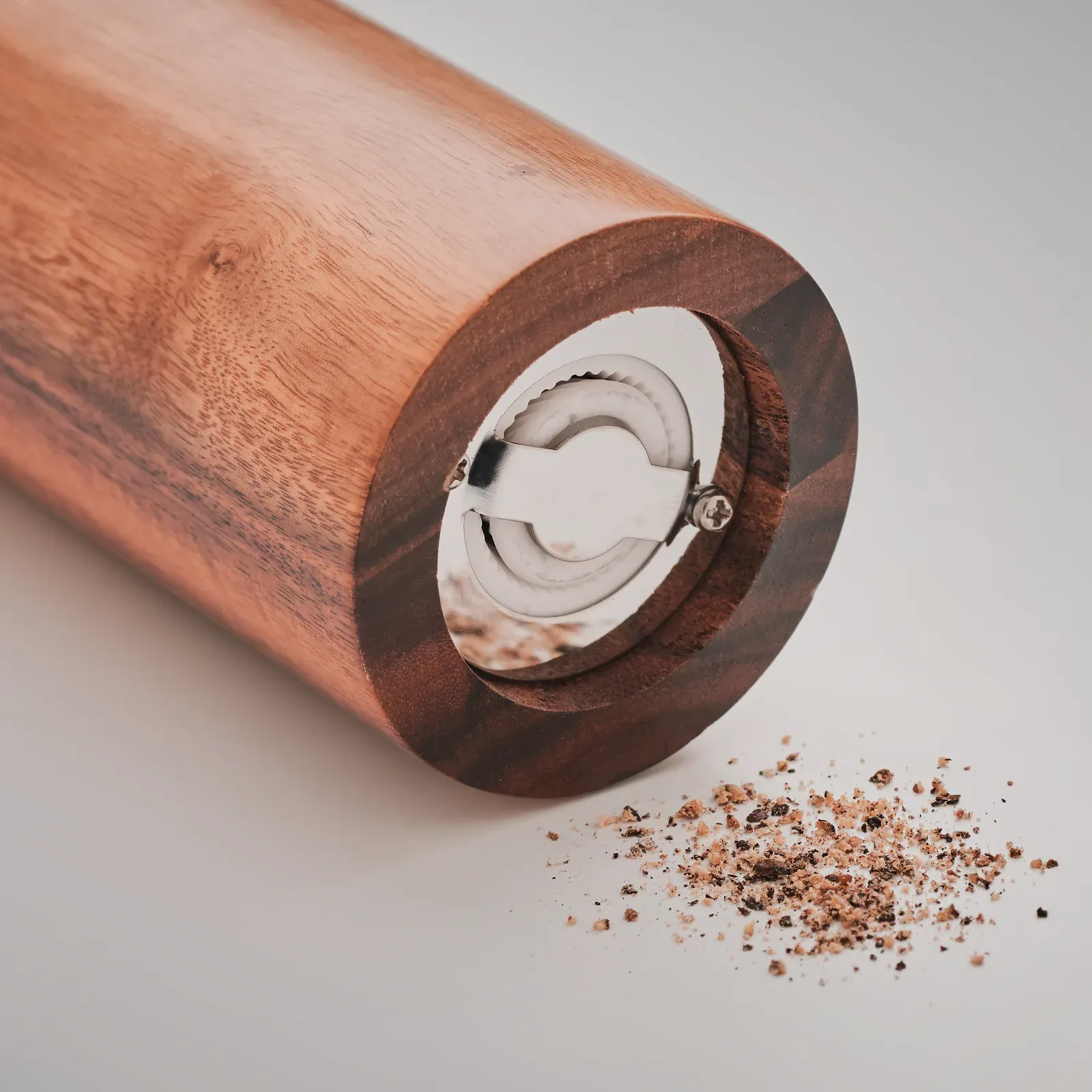 Tucco – Pepper Grinder Made of Acacia Wood; Stainless Steel and Ceramic Mechanism — Wood