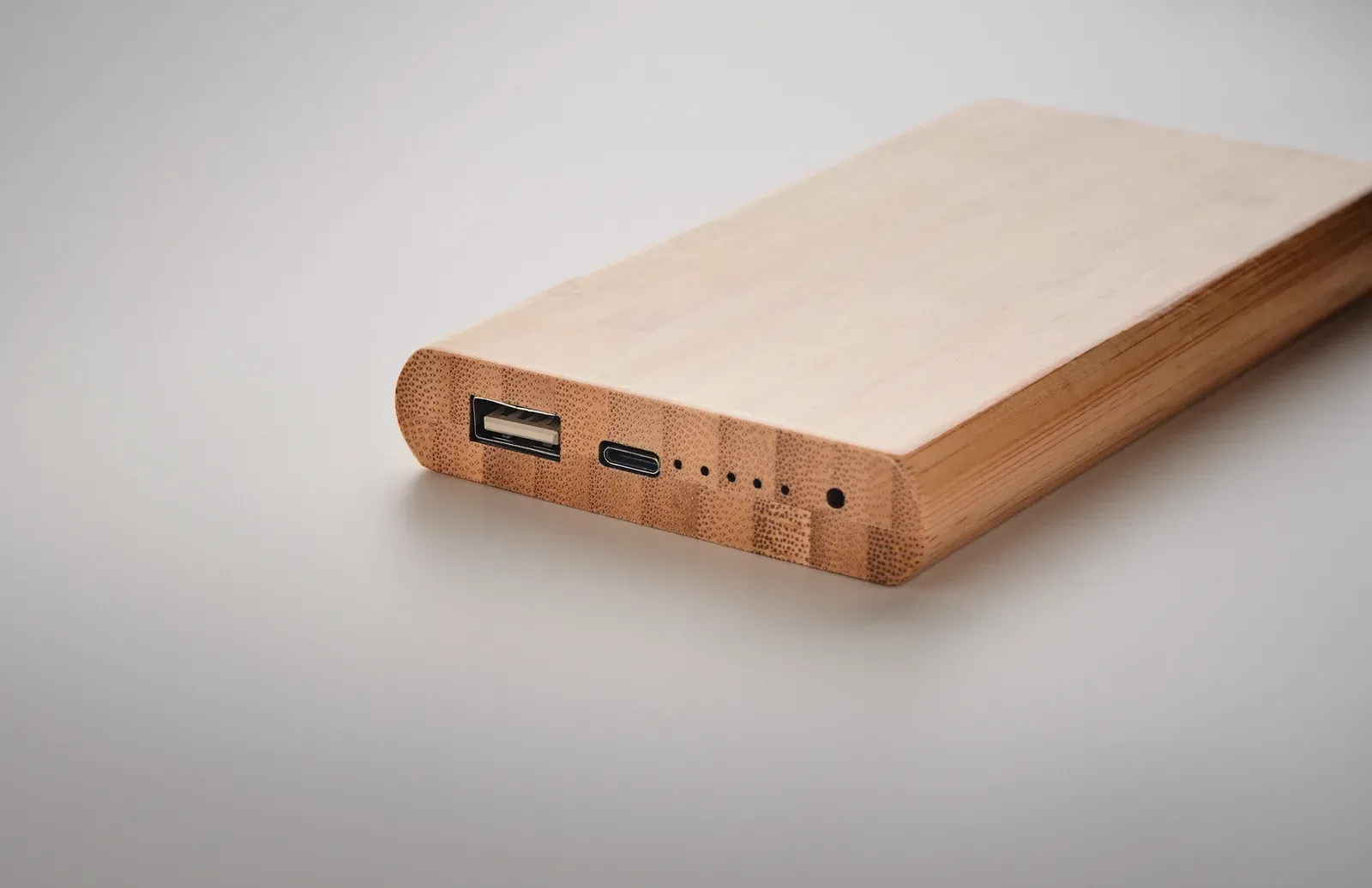 Arena C Wireless Charger & 6000mAh Power Bank – Bamboo Casing — Wood