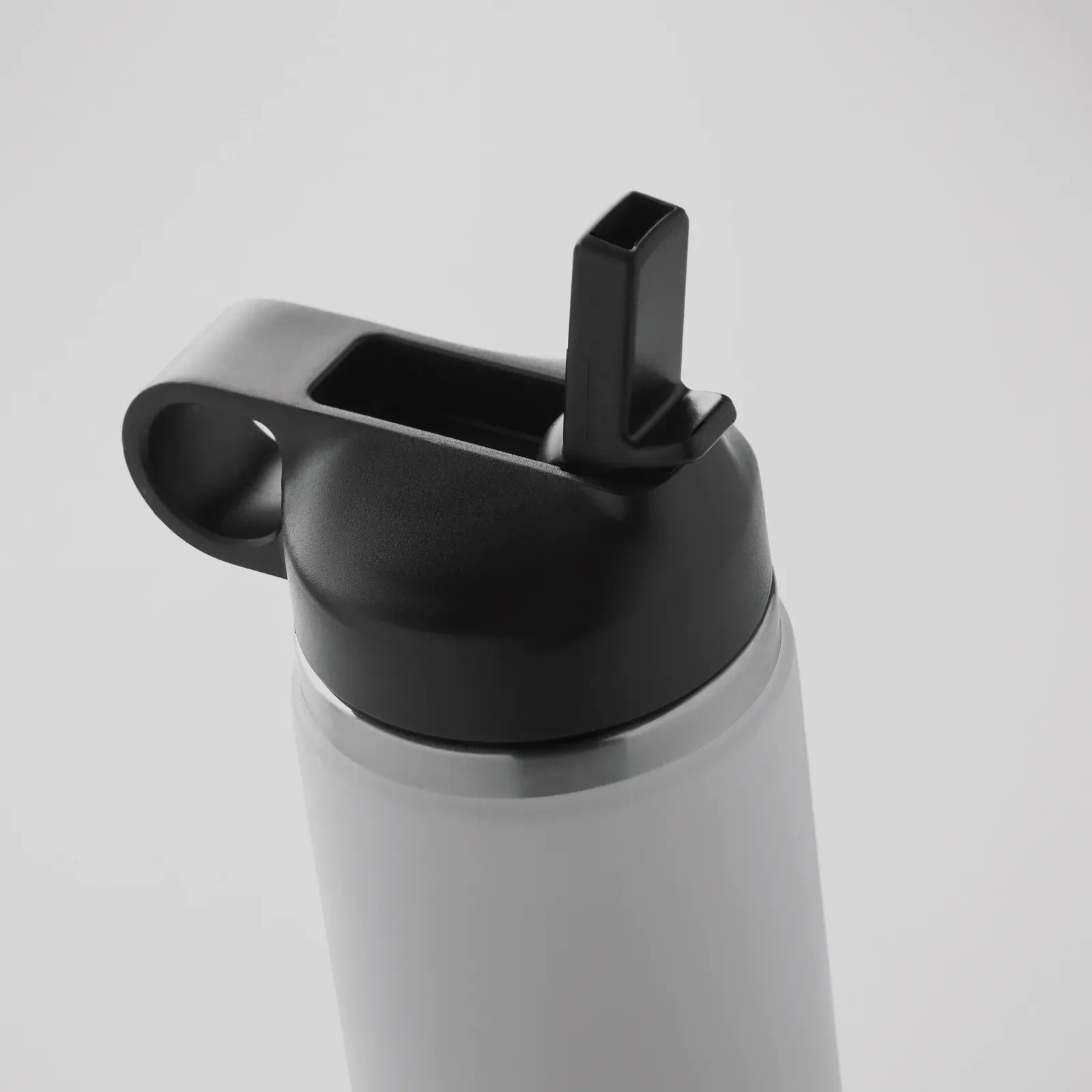 Ivalo – Double Wall Recycled Stainless Steel (90% Recycled Stainless and 10% Stainless Steel) Insulated Vacuum Bottle — White