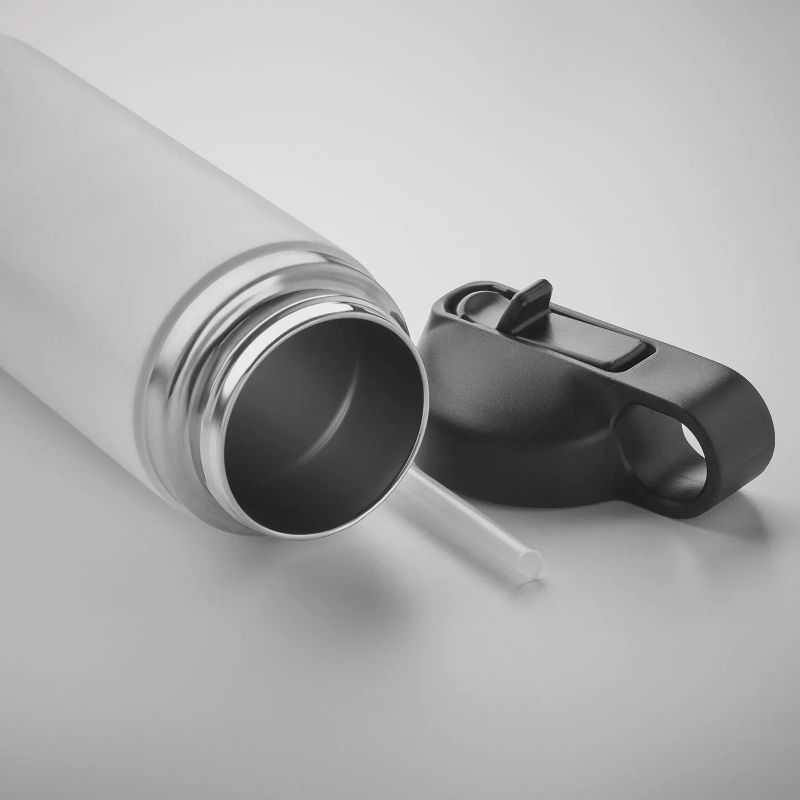 Ivalo – Double Wall Recycled Stainless Steel (90% Recycled Stainless and 10% Stainless Steel) Insulated Vacuum Bottle — White