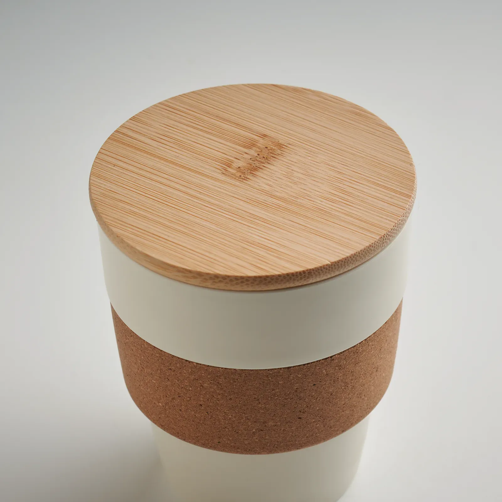Galao – Single Wall Tumbler in PP with Cork Protective Sleeve and Bamboo Lid — Beige
