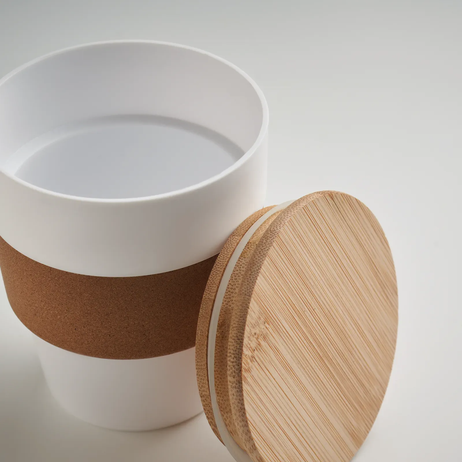 Galao – Single Wall Tumbler in PP with Cork Protective Sleeve and Bamboo Lid — White