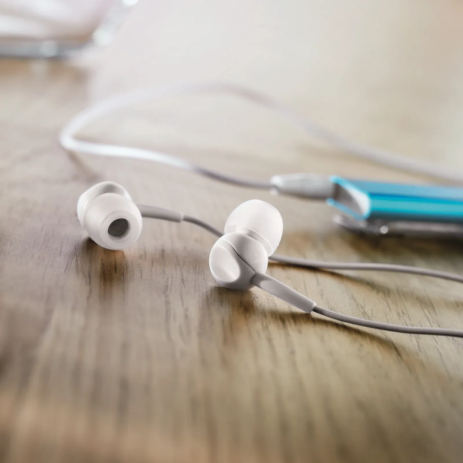 Musisoft Silicone-Covered Earphones – Noise-Insulating Design — White