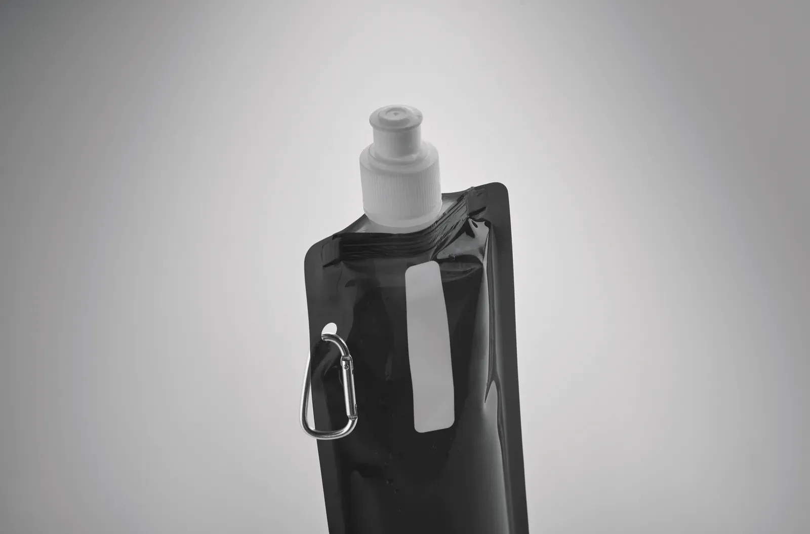 Gates – Foldable Water Bottle in PET which is BPA Free with Aluminium Carabiner — Black