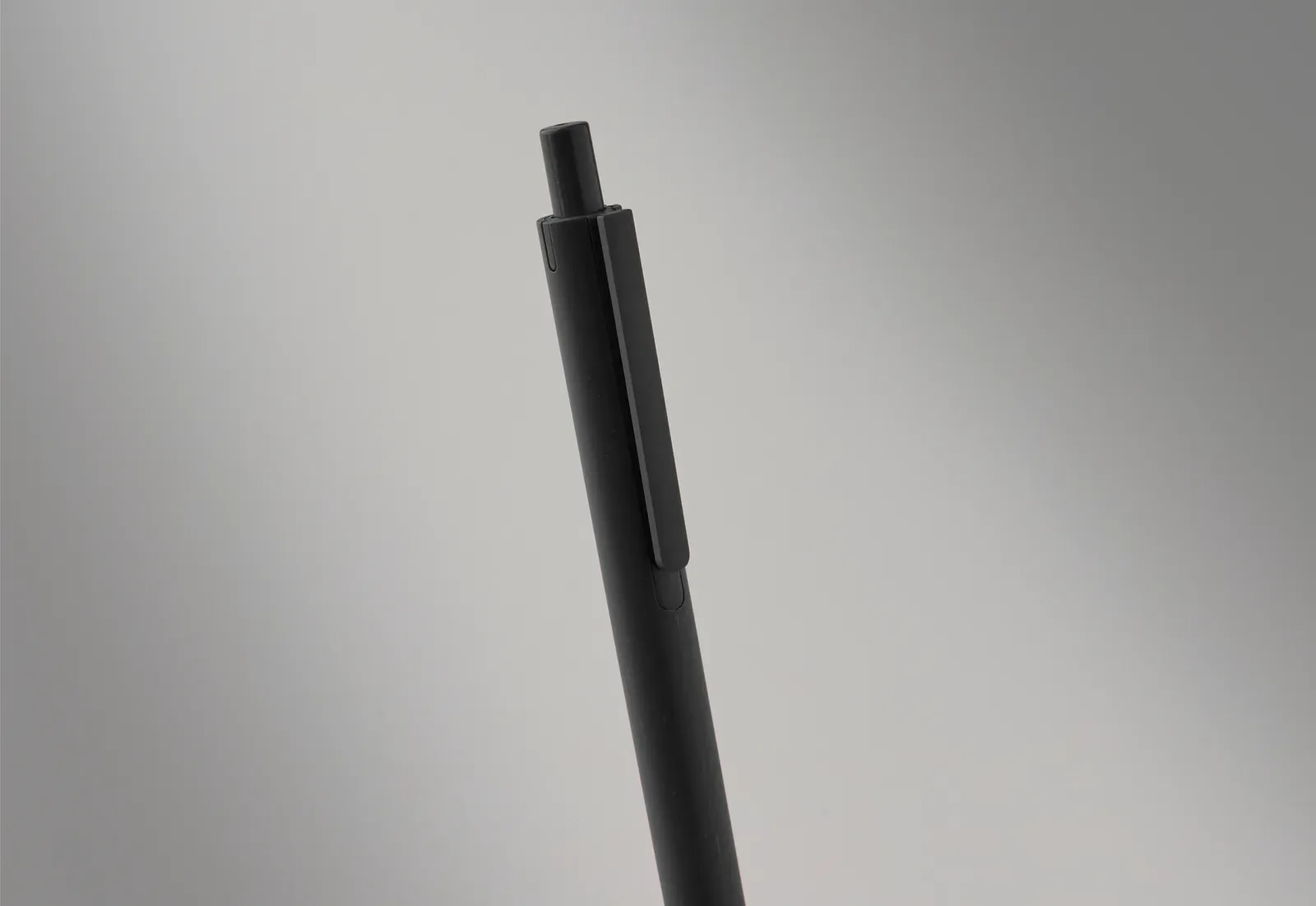 Pecas Wheat Straw & ABS Push Button Pen — Black