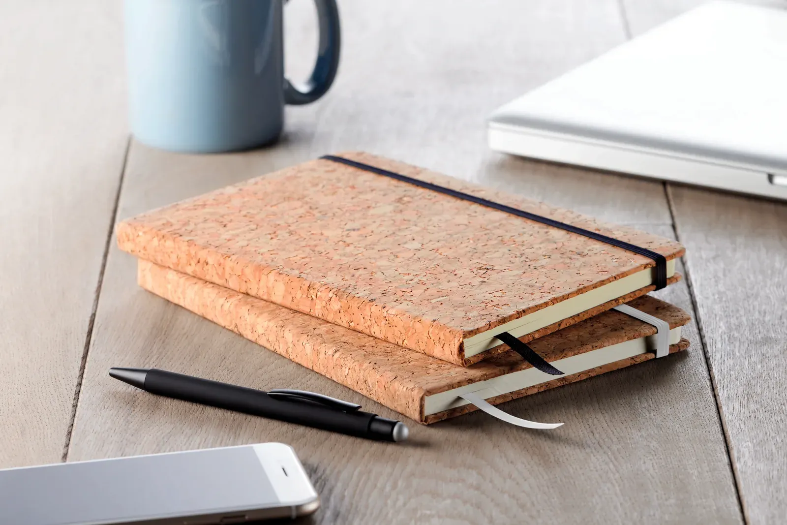 Suber A5 Cork Notebook – 192-Page Refill with Elastic Closure & Pen Holder — Black