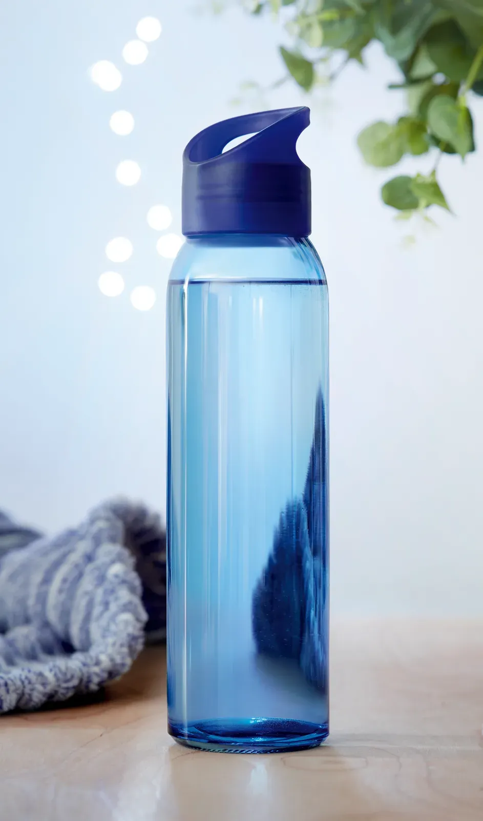 Praga Glass – Glass Bottle with PP Lid with Hanging Carrying Loop — Royal Blue