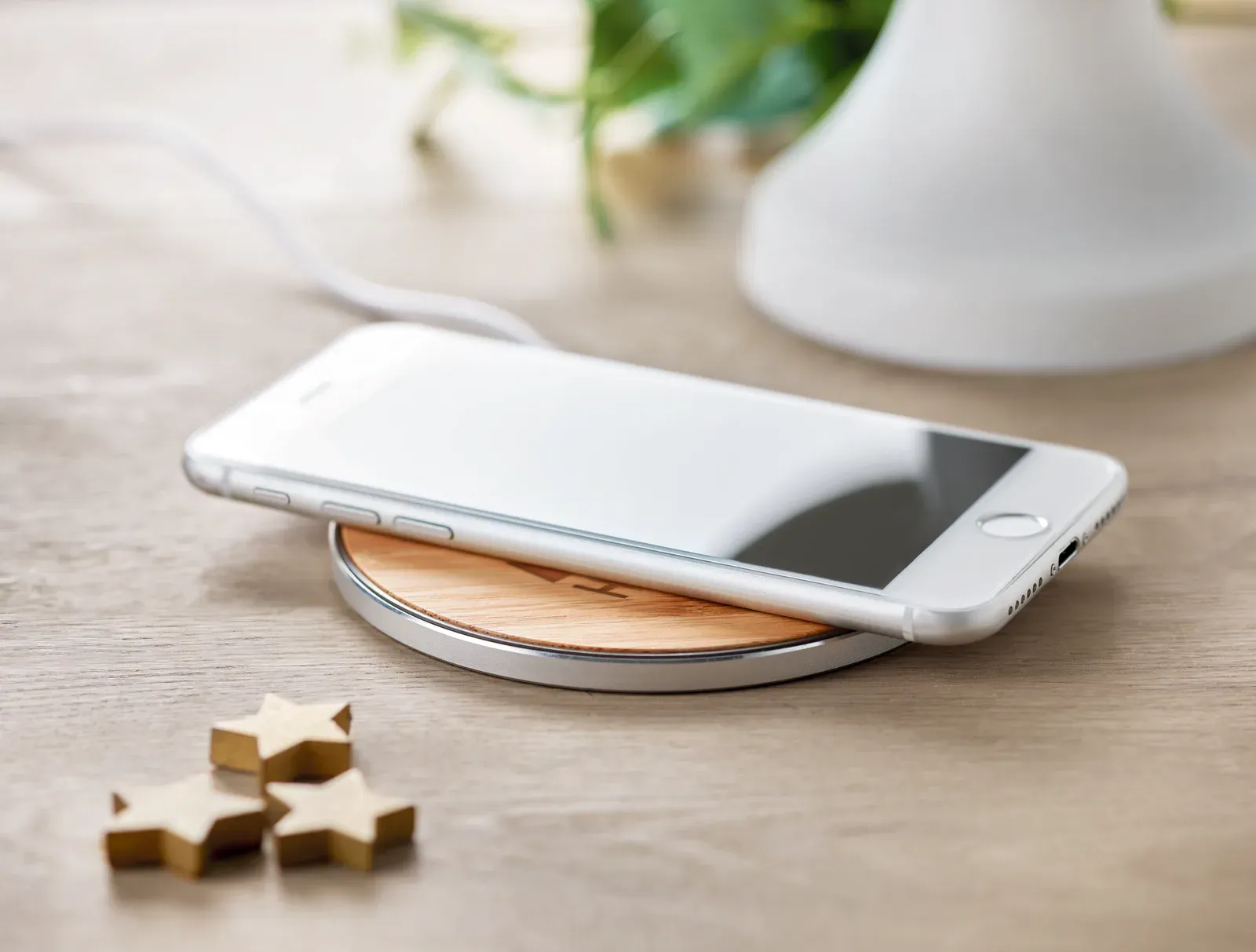 Despad 10W Wireless Charger – Bamboo & Aluminium — Wood